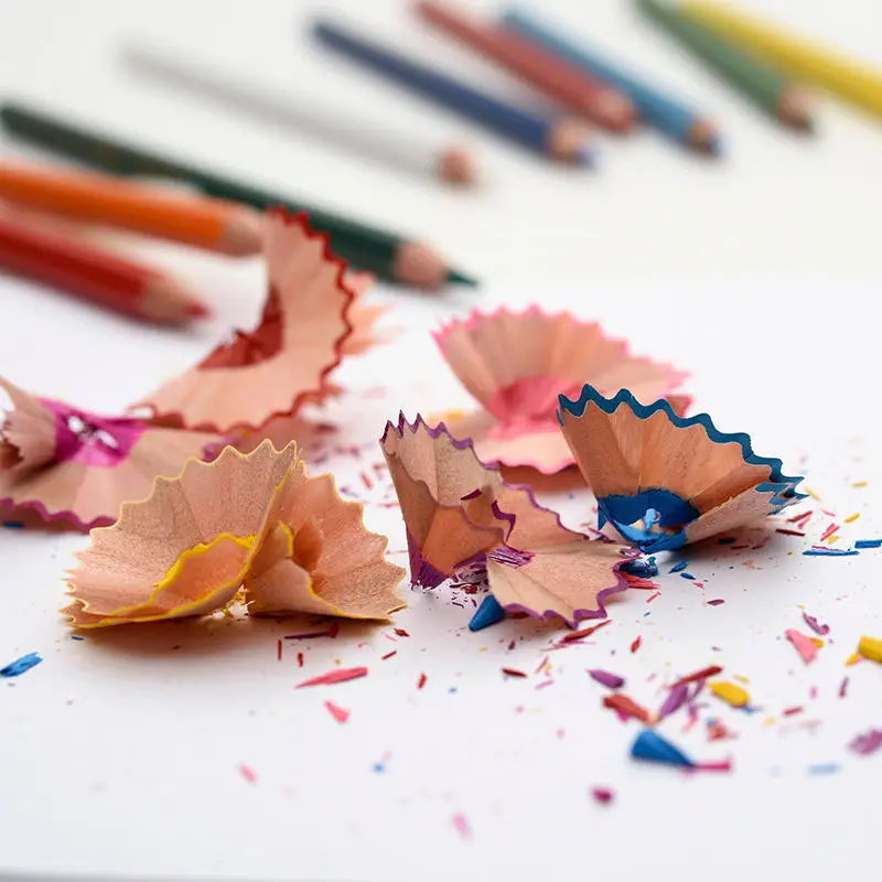 Conjunto de 50 lápis de cor com estojo de lona enrolável. Lápis artísticos profissionais para colorir, desenhar e esboçar. Perfeitos para estudantes.